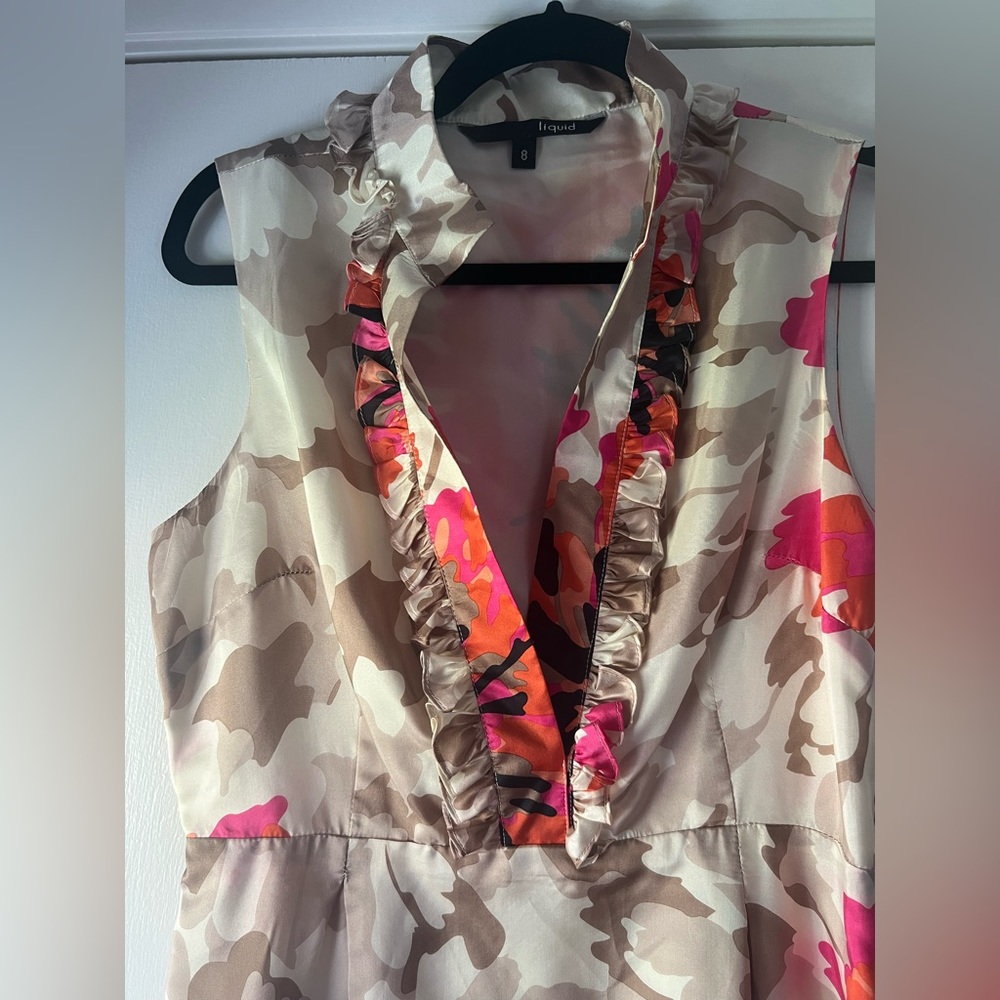 Liquid Mercer Dress 100% Silk Deep V Neckline Ruffle Floral Pink Cream Size 8 - Picture 4 of 8